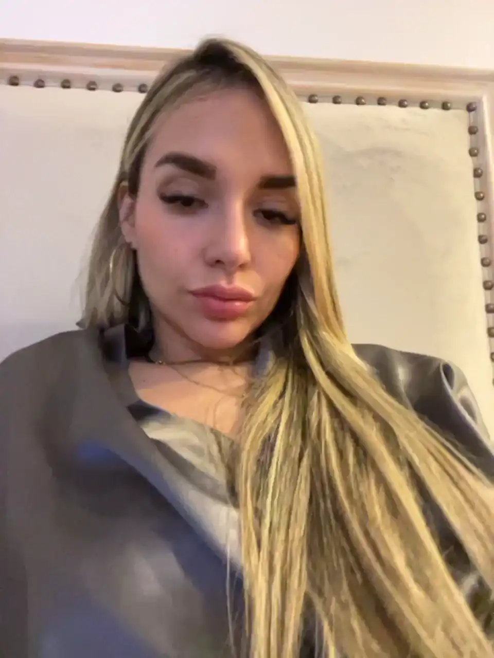 Miranda-ray – BongacamsLive Video Recording – 2025 06-22 01:44:29