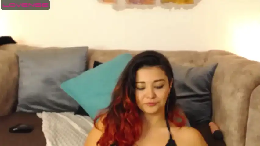 Latinalicia – BongacamsLive Video Recording – 2025 06-07 10:27:15