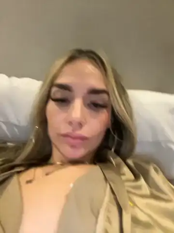 Miranda-ray – BongacamsLive Video Recording – 2025 03-16 05:37:28
