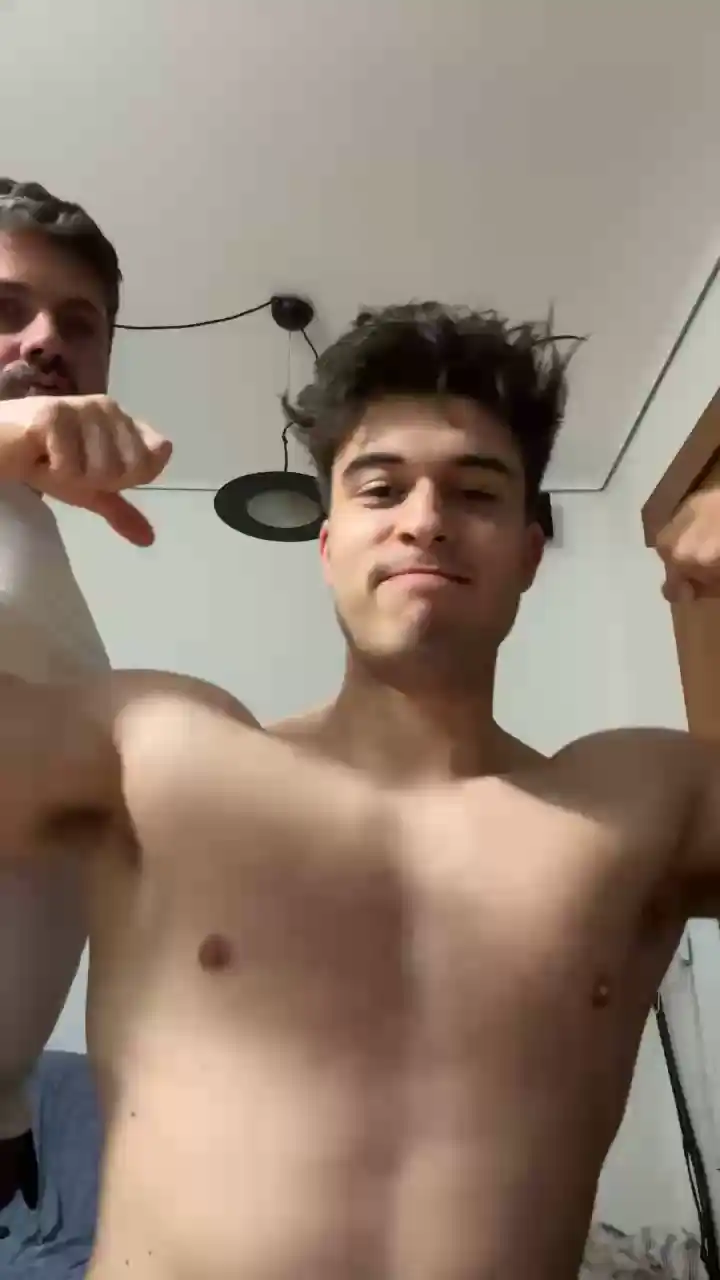 Milano_75 – Cam4Live Video Recording – 2025 03-23 03:51:10