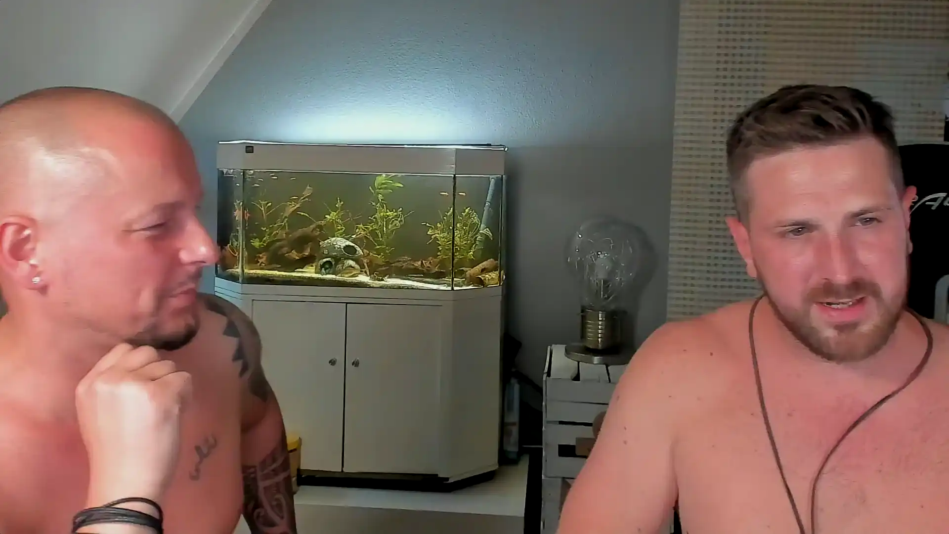 Ronhill13 – Cam4Live Video Recording – 2025 02-14 09:53:16