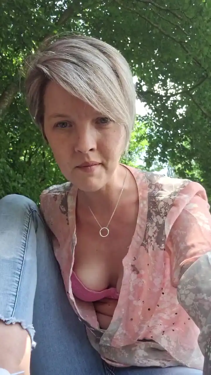 Gaelle0106 – Cam4Live Video Recording – 2025 02-12 24:36:24