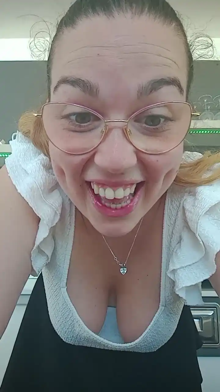 Mogliebirikina – Cam4Live Video Recording – 2025 05-22 22:01:03