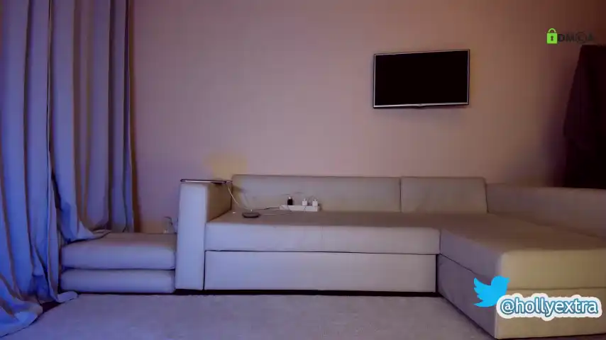 Hollyextra – ChaturbateLive Video Recording – 2025 04-14 16:35:60
