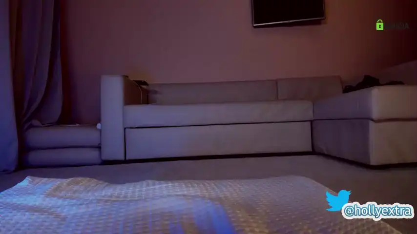 Hollyextra – ChaturbateLive Video Recording – 2025 02-26 03:34:48