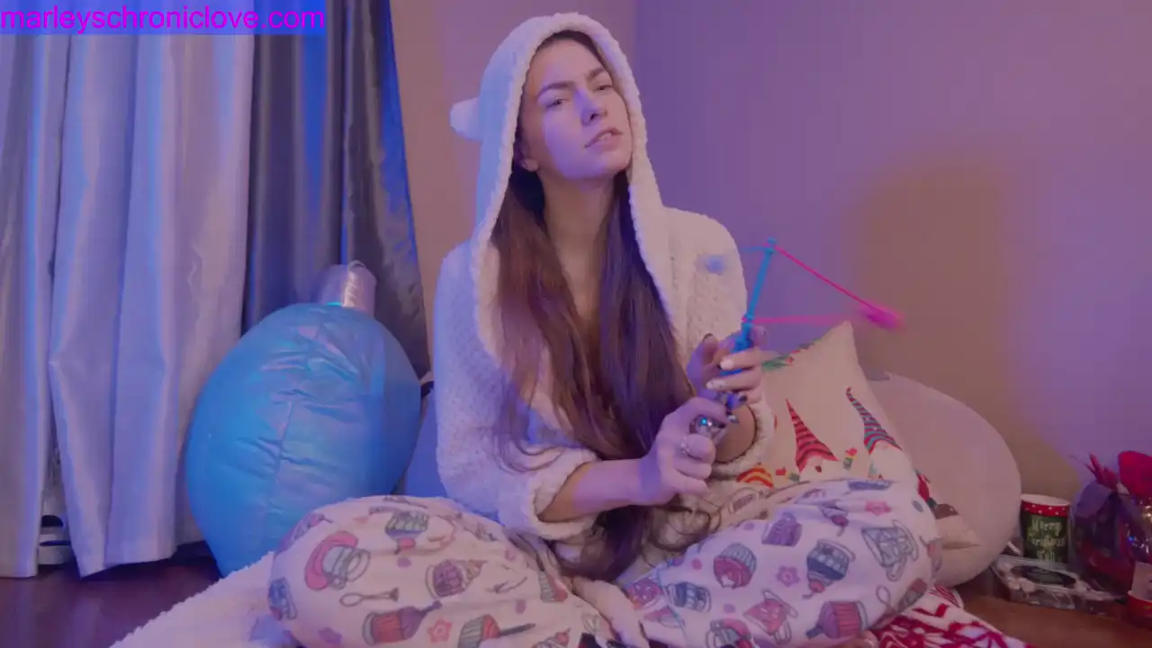 Chroniclove – ChaturbateLive Video Recording – 2024 05-21 12:47:11