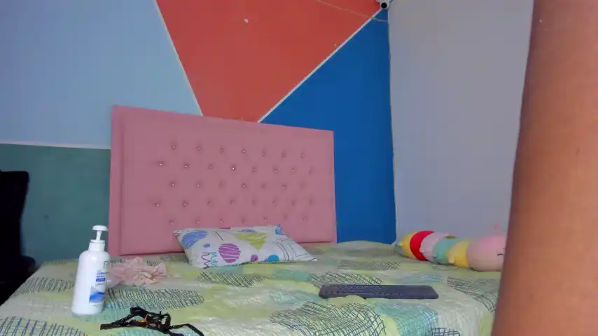 Rihana_hot2 – ChaturbateLive Video Recording – 2025 02-14 07:24:22