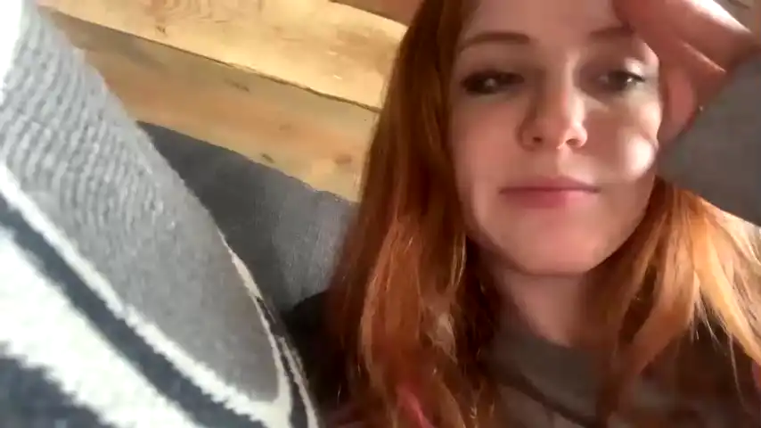 Vcielia – ChaturbateLive Video Recording – 2025 01-25 23:27:34