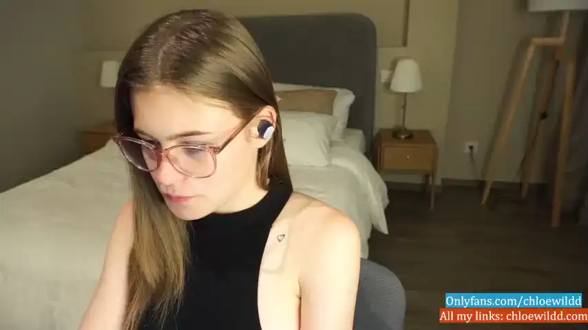 Chloewildd – ChaturbateLive Video Recording – 2025 01-26 01:42:39