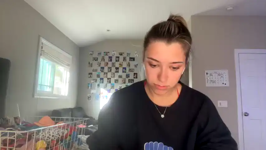 Ameliarustova – ChaturbateLive Video Recording – 2025 01-18 08:10:22