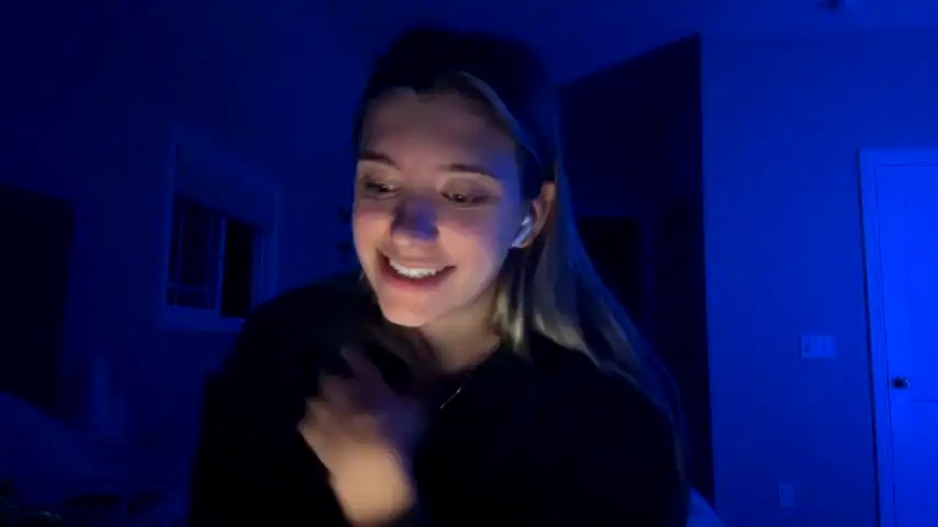 Ameliarustova – ChaturbateLive Video Recording – 2025 04-20 07:13:26