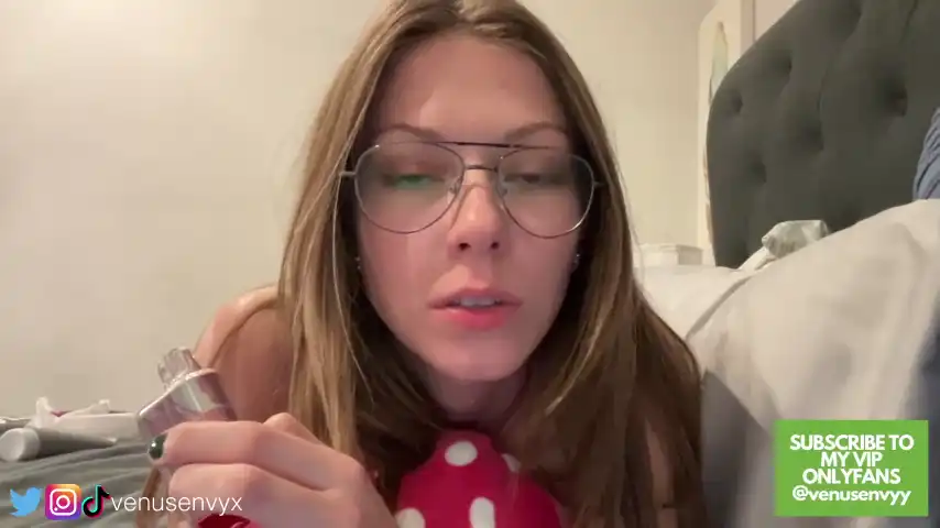 Venusenvyx – ChaturbateLive Video Recording – 2025 03-16 05:51:53