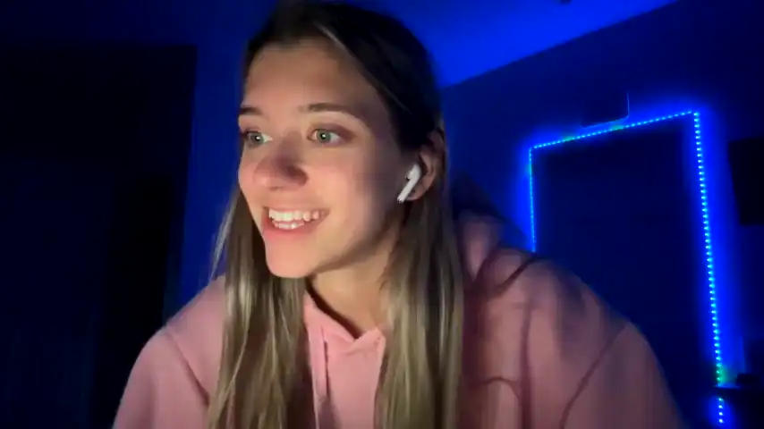 Ameliarustova – ChaturbateLive Video Recording – 2025 05-11 06:05:30