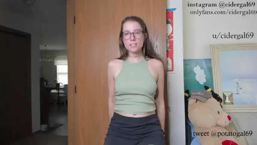 Cidergal69 – ChaturbateLive Video Recording – 2024 06-16 02:57:34