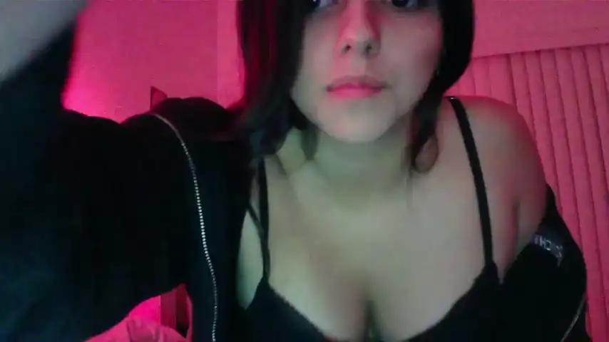Genesismoselle – ChaturbateLive Video Recording – 2025 03-21 13:53:06