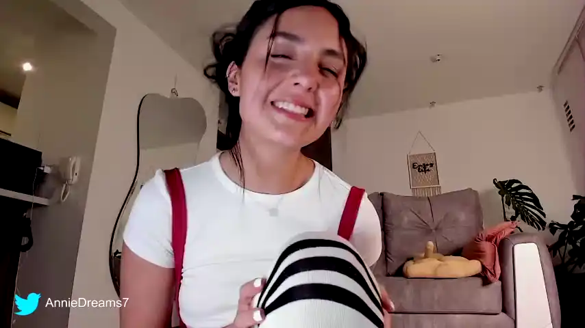 Annie_dreams – ChaturbateLive Video Recording – 2025 04-24 02:55:48