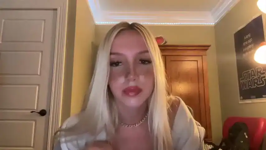 Riababe – ChaturbateLive Video Recording – 2025 05-09 01:34:35