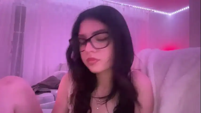 Samantha1282 – ChaturbateLive Video Recording – 2025 02-05 01:40:41
