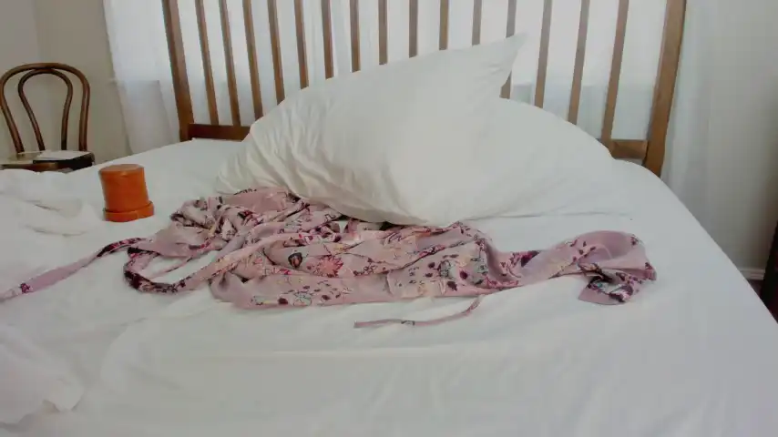Cinnabelle – ChaturbateLive Video Recording – 2025 02-17 23:19:33
