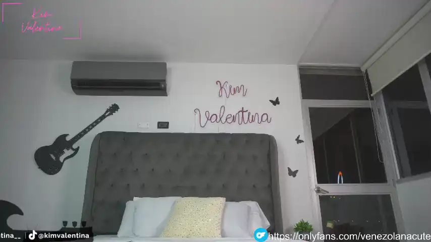 Venezolanacute – ChaturbateLive Video Recording – 2025 04-20 06:28:26