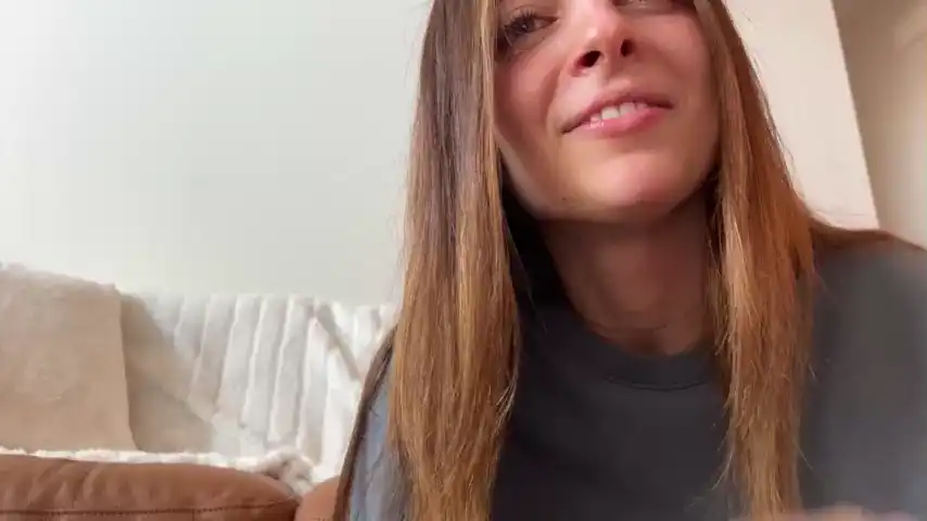 Rosykindred – ChaturbateLive Video Recording – 2025 05-21 09:19:57
