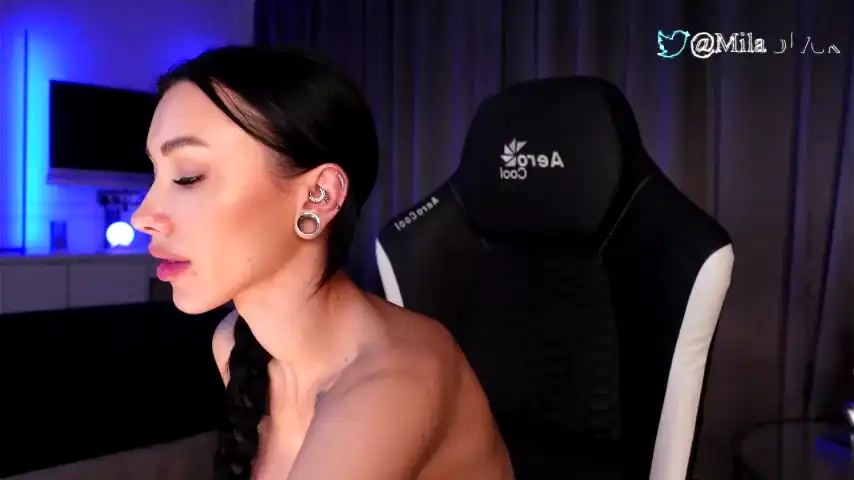 Miladenver – ChaturbateLive Video Recording – 2025 02-09 04:03:22