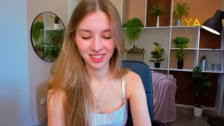 Milablush – ChaturbateLive Video Recording – 2025 04-15 02:60:07