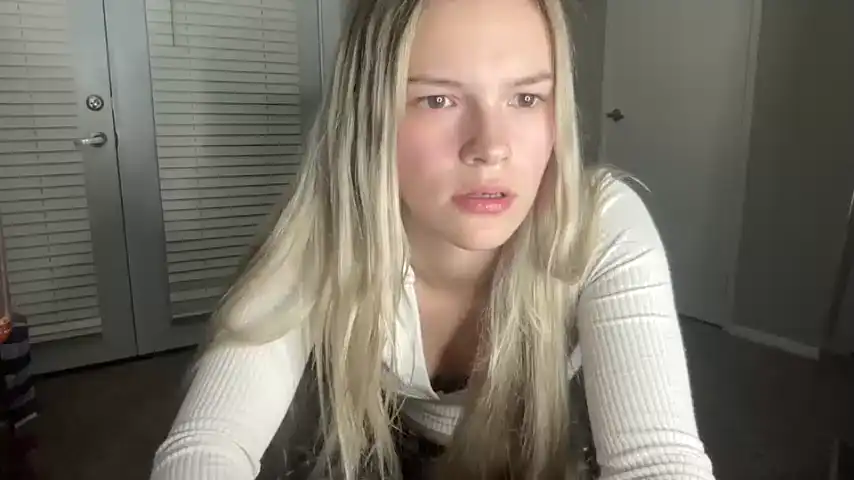 Sarahcupcakes2005 – ChaturbateLive Video Recording – 2025 04-16 21:37:24
