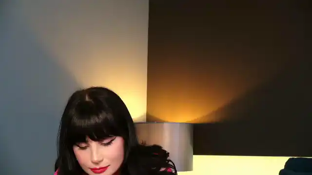 Sarah – Flirt4freeLive Video Recording – 2025 04-23 13:45:39