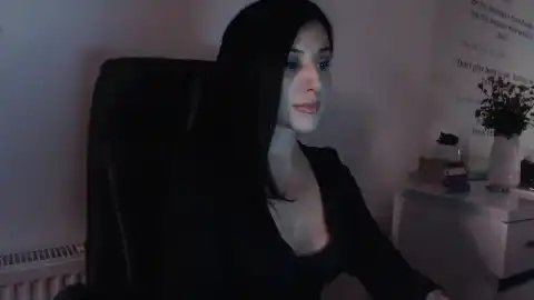 Amely-emerson – Flirt4freeLive Video Recording – 2025 05-12 17:18:01