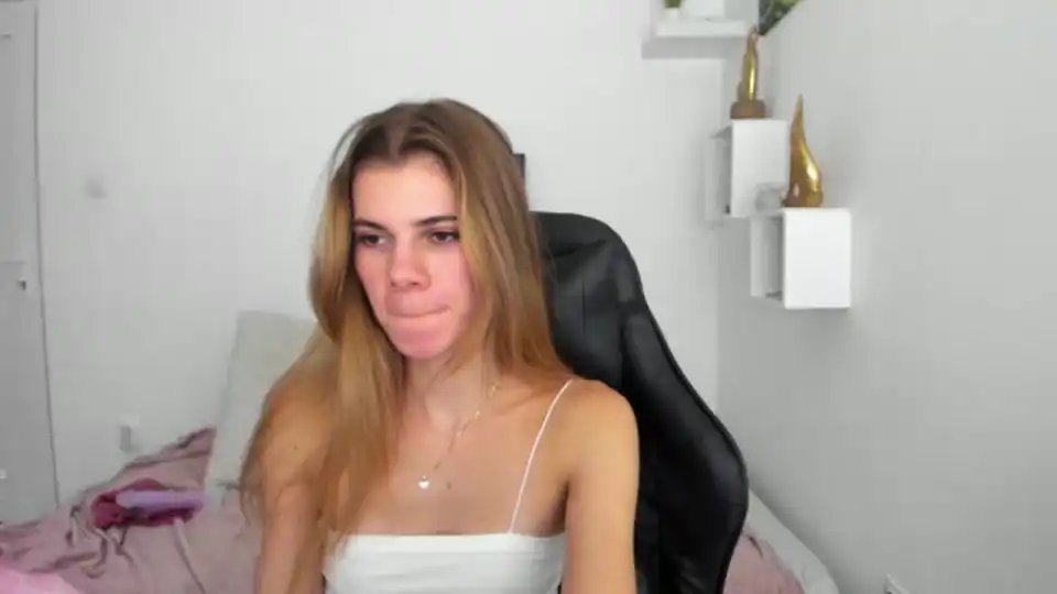 Rileyreid_18 – MyfreecamsLive Video Recording – 2025 06-19 04:35:33