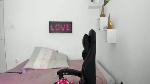 Rileyreid_18 – MyfreecamsLive Video Recording – 2025 04-11 24:41:11