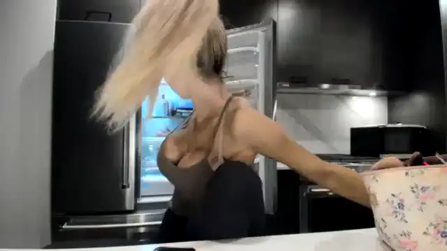 Mollyboots – MyfreecamsLive Video Recording – 2025 01-10 08:44:28