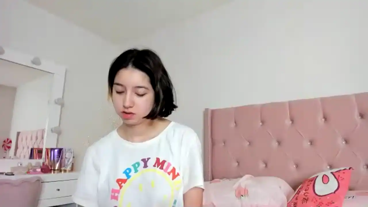 Cherrycute666 – MyfreecamsLive Video Recording – 2025 02-04 18:41:50