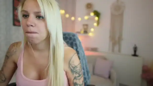 Cherry__blond – MyfreecamsLive Video Recording – 2025 04-23 22:33:40