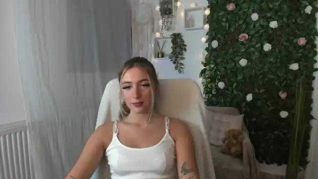 Tina_nappi18 – MyfreecamsLive Video Recording – 2025 01-25 04:51:20