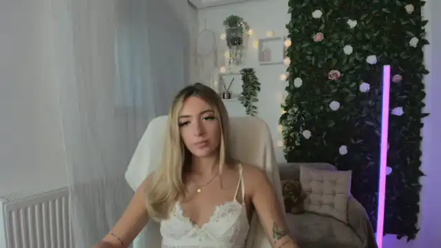 Tina_nappi18 – MyfreecamsLive Video Recording – 2025 02-03 24:31:08