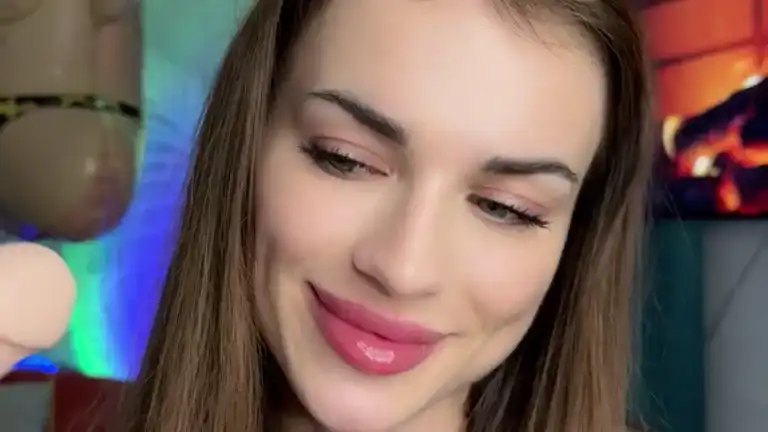 Kristysi – StreamateLive Video Recording – 2025 03-06 18:09:27
