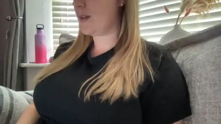 Tittietia19 – StreamateLive Video Recording – 2025 05-24 07:53:42