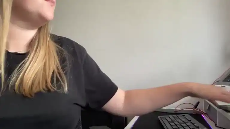 Tittietia19 – StreamateLive Video Recording – 2025 06-10 05:38:14