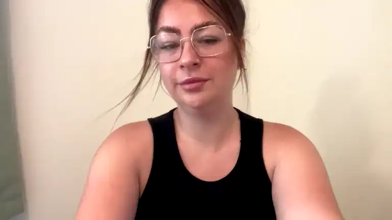 Robynuk – StreamateLive Video Recording – 2025 05-03 24:47:19