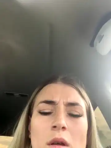 Giulliaa – StripchatLive Video Recording – 2025 06-10 17:27:21
