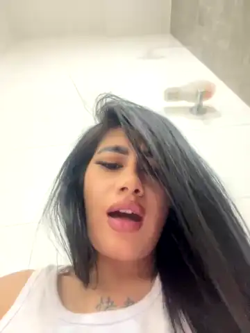 Clarachanelricek – StripchatLive Video Recording – 2025 05-26 10:05:38