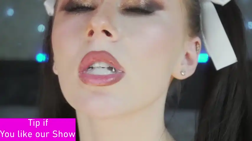 Guzlik228 – StripchatLive Video Recording – 2025 06-05 12:20:13