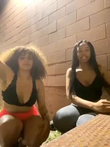 Charmingari – StripchatLive Video Recording – 2025 05-09 00:41:49