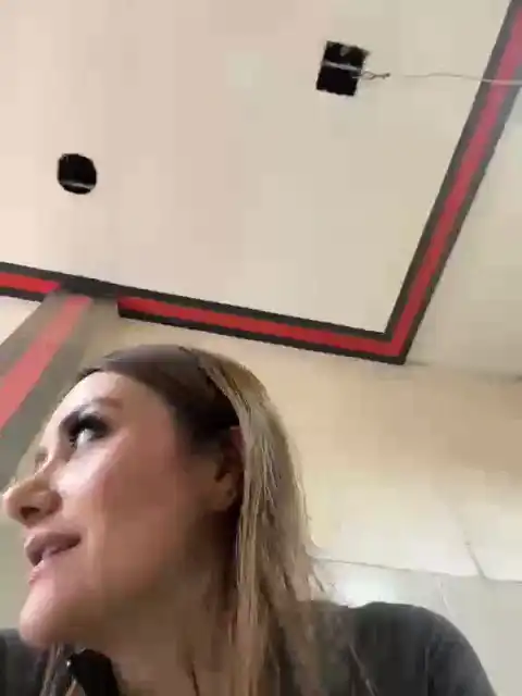 Missary – XlovecamLive Video Recording – 2025 06-22 13:33:44
