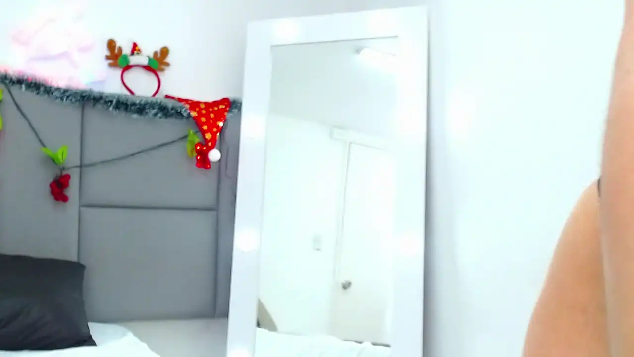 Charlotterouse – XlovecamLive Video Recording – 2025 02-14 14:51:12