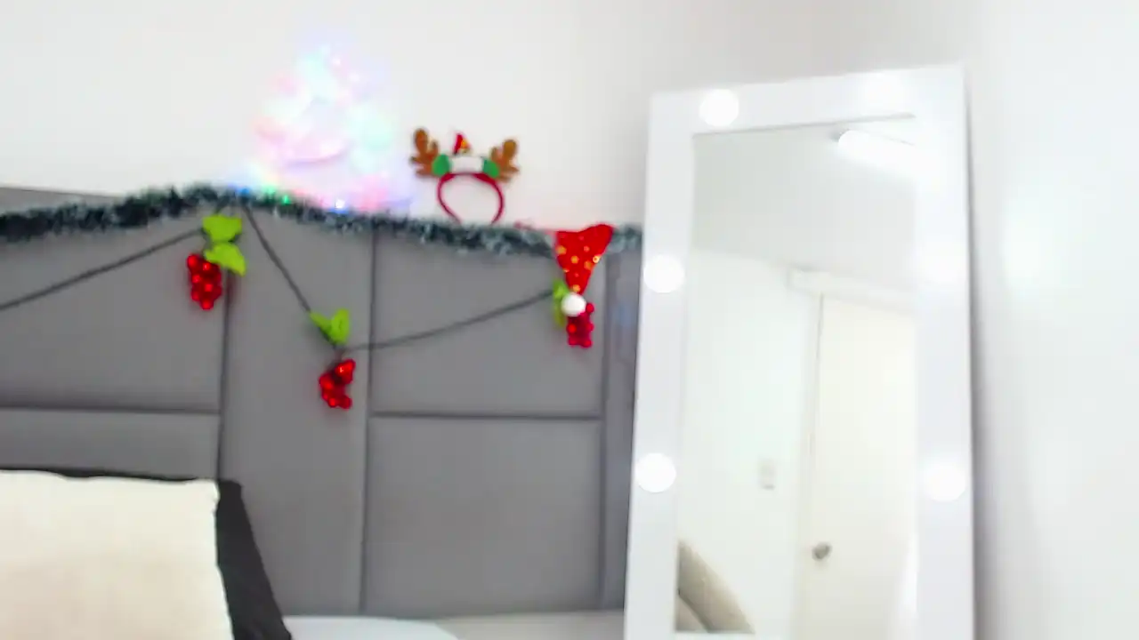 Charlotterouse – XlovecamLive Video Recording – 2025 01-29 03:12:38