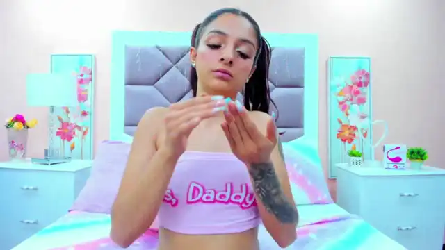 Saarahjones – XlovecamLive Video Recording – 2025 01-09 02:55:51