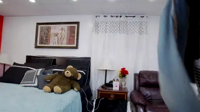 Cin – XlovecamLive Video Recording – 2025 02-12 16:27:18